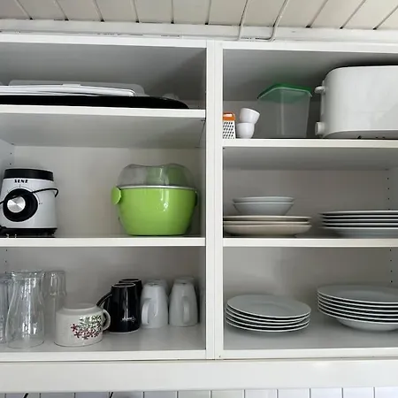 Central, Bright, And Spacious Retreat *