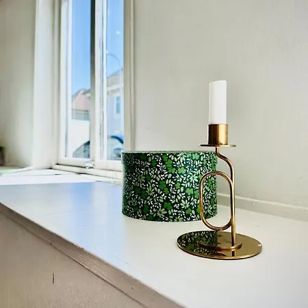 Central, Bright, And Spacious Retreat Lejlighed