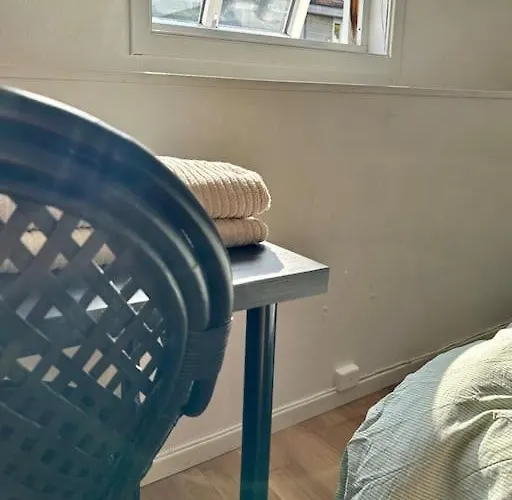 Appartement Central, Bright, And Spacious Retreat