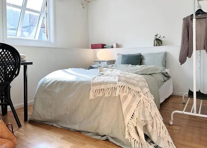 Central, Bright, And Spacious Retreat Stavanger