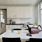 Appartement Central, Bright, And Spacious Retreat *